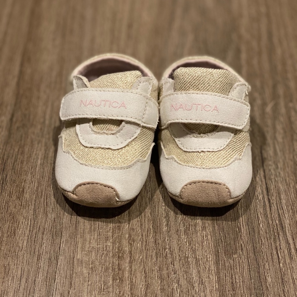 NWOT Nautica baby shoes